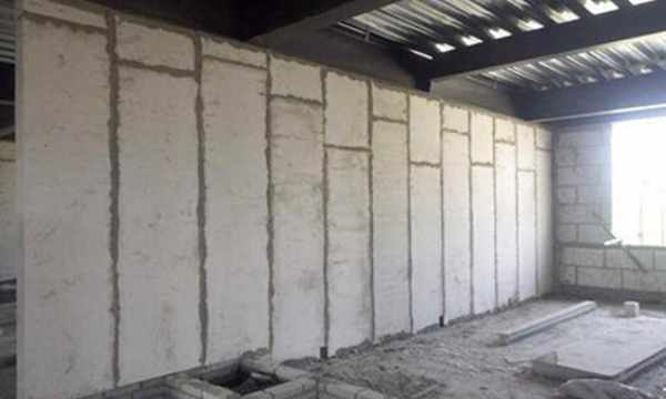 家庭裝修中的石棉建材 辨識(shí)、風(fēng)險(xiǎn)與應(yīng)對(duì)指南